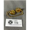 Image 2 : Real Mother of Pearl Cloak Clip