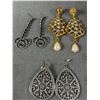 Image 2 : Misc Vintage Earrings