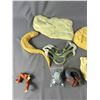 Image 2 : Smallville Season 9 Charlie Grant Misc. Props Including Life Size Snake As Found