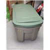 Image 1 : Lot of 3 Extra Large Rubbermaid Totes - Only 1 has a lid and is cracked