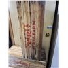 Image 3 : Lot of 3 Hallowe'en Prop Decor - Perfect to Stage for your Outdoor Hallowe'en Decorating!