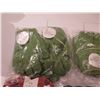 Image 2 : Multiple The Body Shop Items: Sweetest Strawberry Heart Gift Box, Bath Gloves, Body Gel, etc
