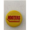 Image 1 : Hooters vintage pin