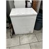 Image 1 : Congélateur vertical "Frigidaire