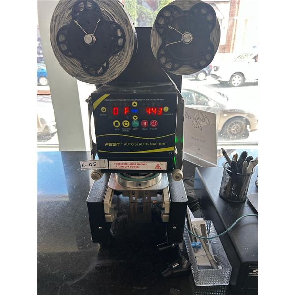 Machine à sceller les gobelets pour "bubble tea"