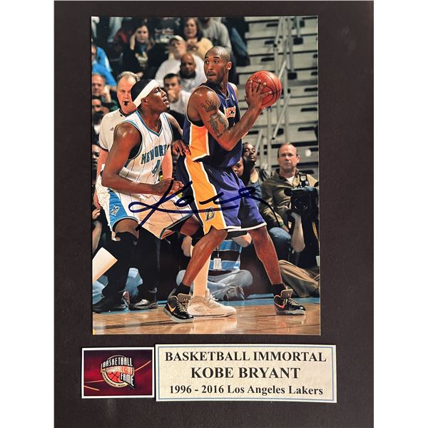 LA Lakers Kobe Bryant signed photo