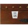 Image 2 : Button Trim Trunk
