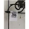 Image 2 : Grape Vine Motif Wall Plate Rack