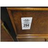 Image 2 : Oriental Burl Buffet