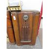 Image 1 : Antique Stereo Console