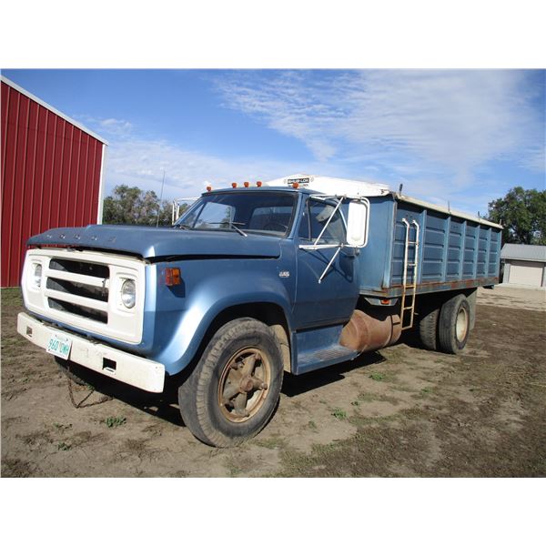 1977 Dodge 600 360c.i 19436miles Showing on Odometer, 5 speed Splitter, 16' Box, Steel Floor, Roll T