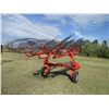 Image 2 : 32' wide KUHN Speed Rake SR 112 12 Wheel V Hay Rake