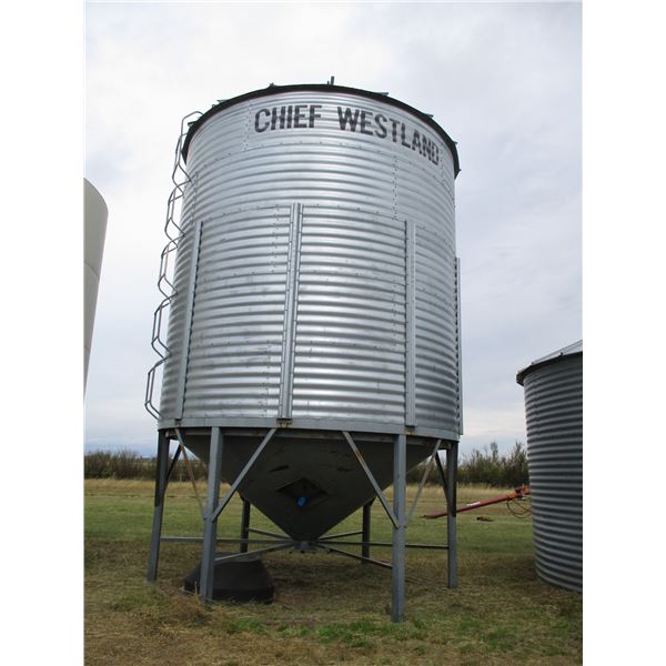 Chief Westland 2350 Bushel Hopper Bottom Bin