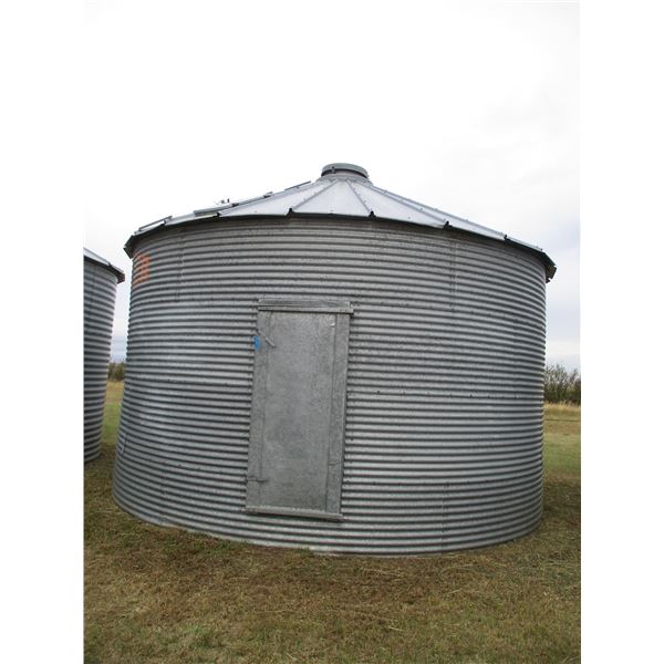 Butler 2400 Bushel Flat Bottom Grain Bin