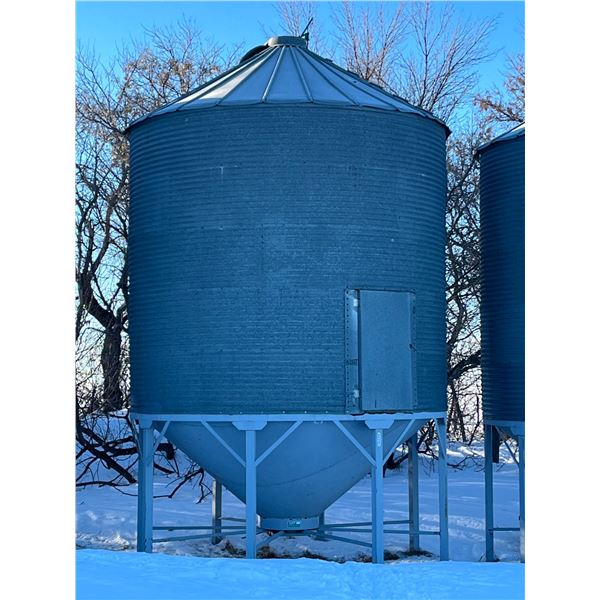Hopper Bottom Grain Bin - 1750 Bushel