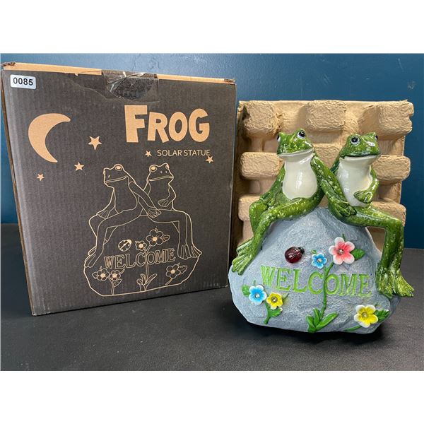 Lot of 1 Frog Solar Statue - Perfect for Lawns, Gardens, Pathways - 8 inch - Brand New
