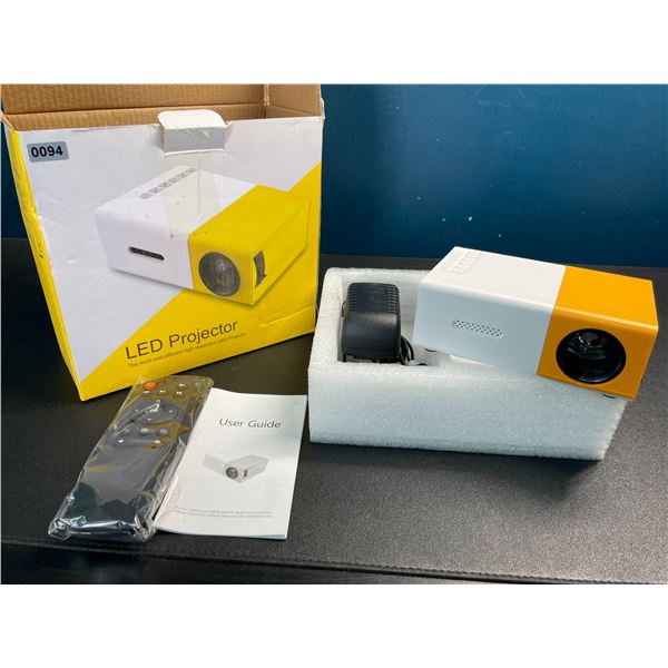 Lot of 1 Mini LED Projector - Brand New
