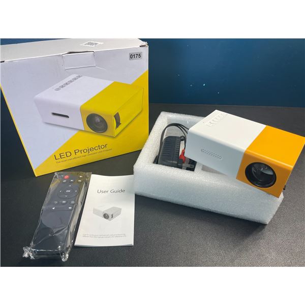Lot of 1 Mini LED Projector - Brand New
