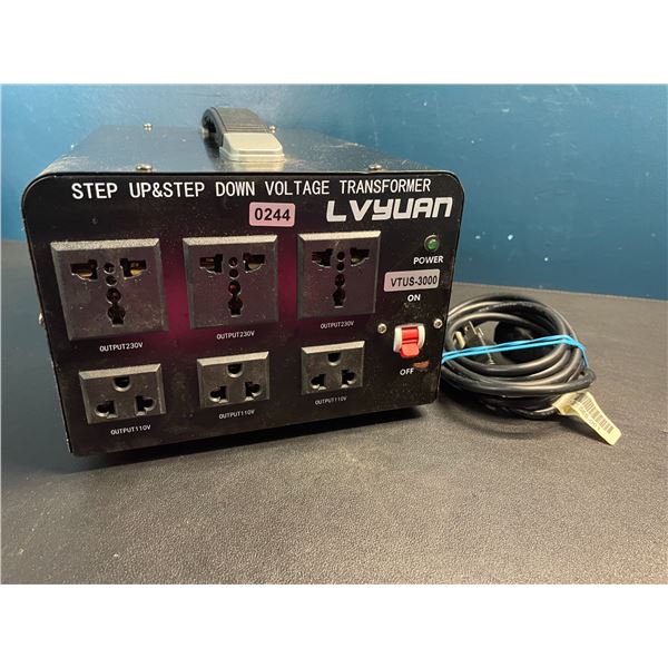 Lot of 1 Step-Up/Step-Down Voltage Transformer - Used - Powers On