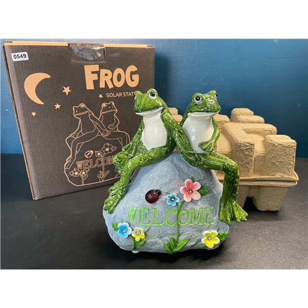 Lot of 1 Frog Solar Statue - Perfect for Lawns, Gardens, Pathways - 8 inch - Brand New