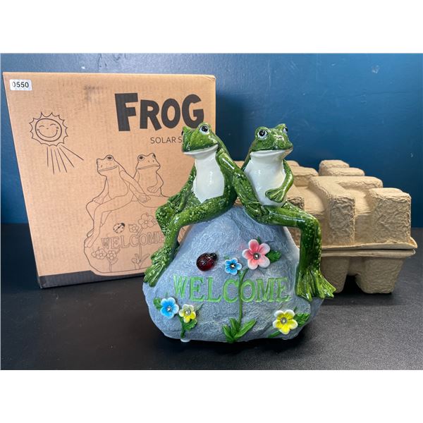 Lot of 1 Frog Solar Statue - Perfect for Lawns, Gardens, Pathways - 8 inch - Brand New