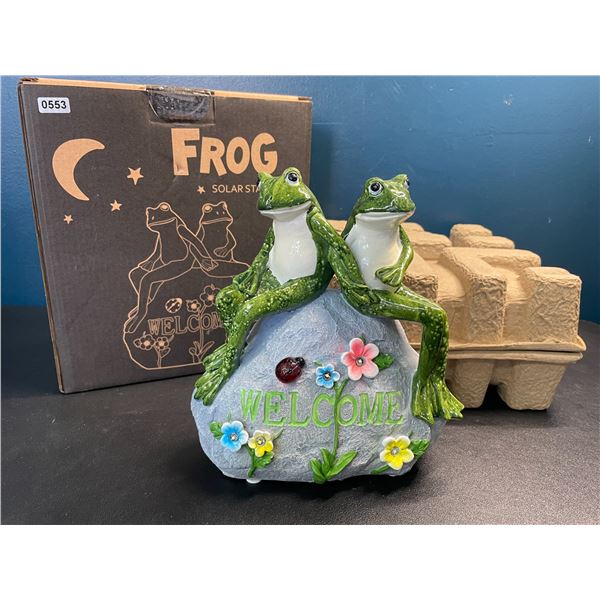 Lot of 1 Frog Solar Statue - Perfect for Lawns, Gardens, Pathways - 8 inch - Brand New