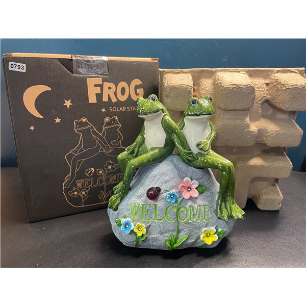 Lot of 1 Frog Solar Statue - Perfect for Lawns, Gardens, Pathways - 8 inch - Brand New