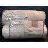 Image 1 : Lot of 1 Double Pack of White Queen Size Pillows - New