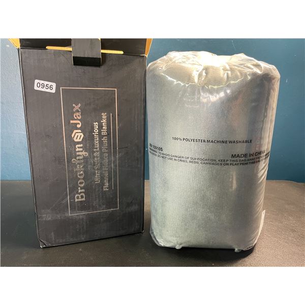 Lot of 1 Brooklyn Jax Ultra Soft & Luxurious Blanket - 50 x 60 in - Dark Grey - Brand New