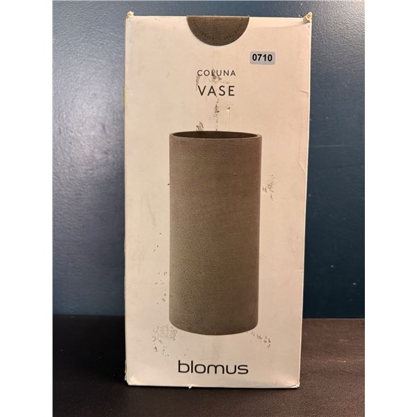 Lot of 1 Heavy Coluna Vase