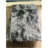 Image 2 : Lot of 1 Large Fuzzy/Fluffy Shag Carpet Area Rug - 6 x 10FT - Dark Grey - Brand New!
