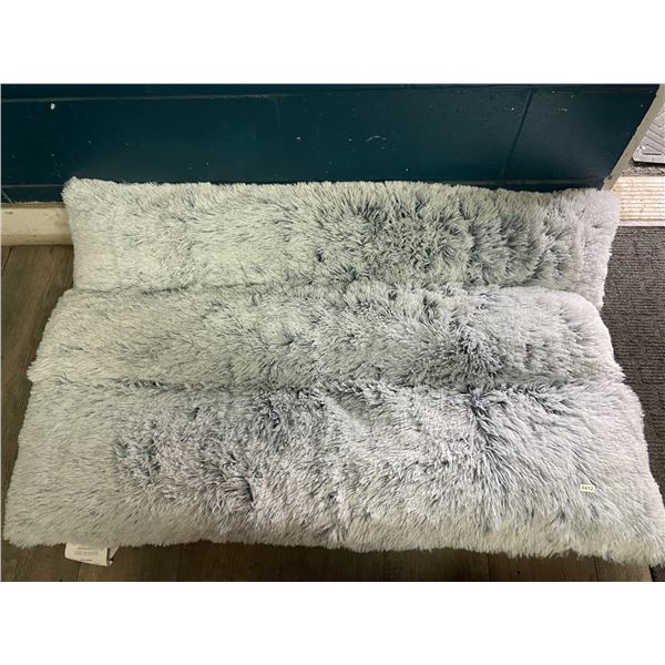 Lot of 1 Large Fluffy Shag Pet Bed - 43 x 30 inch Size - Brand New