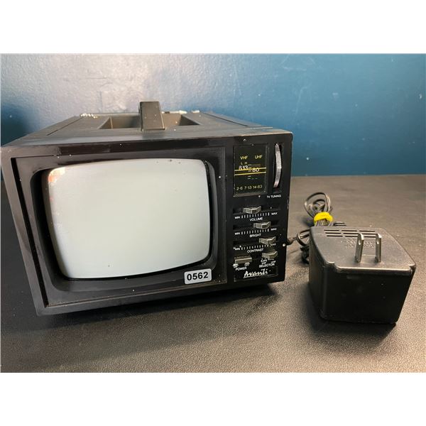 Lot of 1 AVANTI TV 5" Portable Black & White (Model:TV-52) TV - Used - Tested - Works