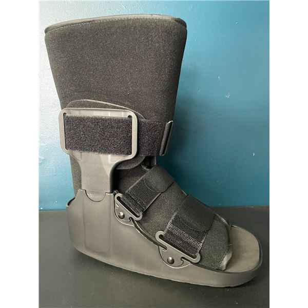 Lot of 1 Air Walker Boot - Orthopaedic Medical Boot for Foot Injuries - Brand New - Size Large