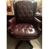 Image 1 : CEO Executive Wingback Office Chair on Castors 29x25x48