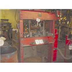 NUGLER HYDRAQ 60 TON PRESS WITH ACCESSORIES