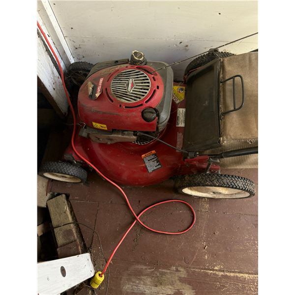 Craftsman lawn mower c/w bagger