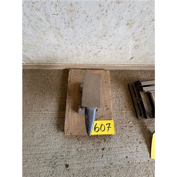 Small anvil, 9 inch