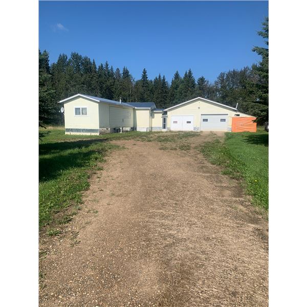 10.85 acres c/w Older Mobile is selling unreserved