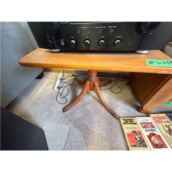 Small wooden table, 20 1/2 inch x 17 inch