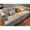 Image 2 : 3 Seat Floral Vintage Couch (83" L x 35" W x 26.5" H)