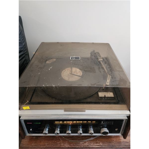 Zenith Vintage Record Player w/ Speakers