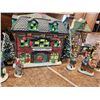 Image 4 : Set of 3 Ceramic Christmas Village Houses