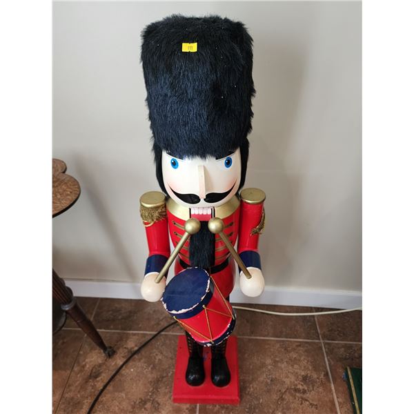 Nutcraker Drummer (43"T, 9"W)