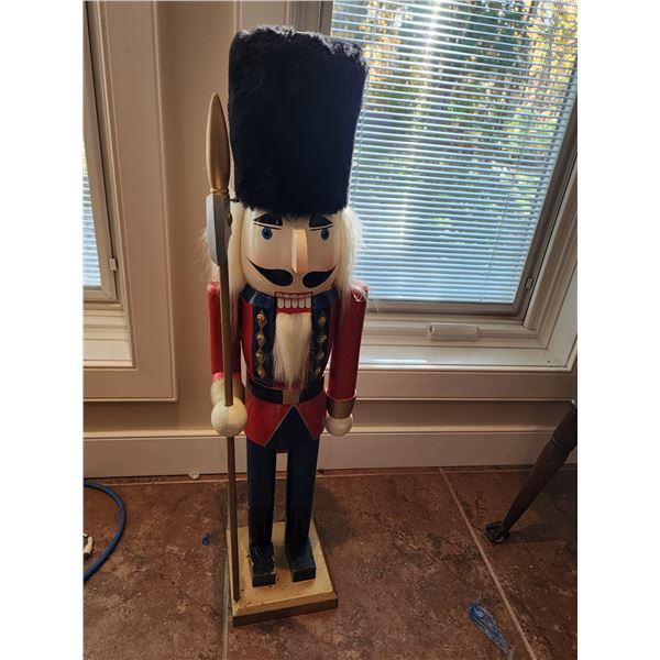 Nutcracker Guard (31"T, 6"W)