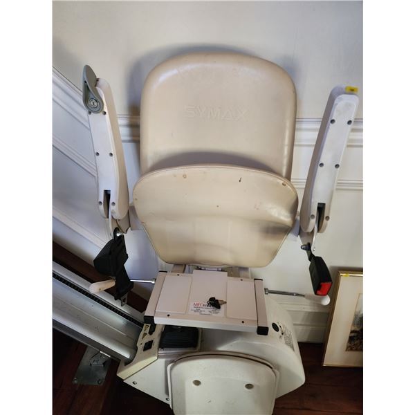 Med Mobility Symax Stairlift for 1 landing (track length 93"L , tested working)