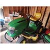 Image 2 : John Deere Ride-on Lawn Tractor 2004 L110