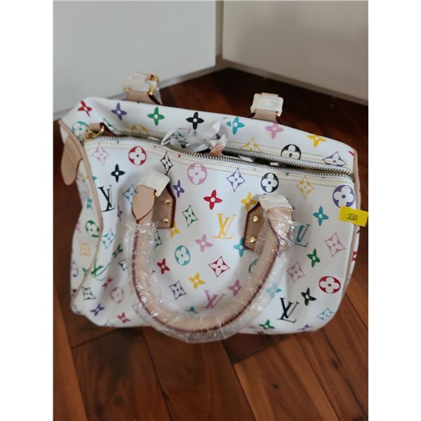 *** Louis Vuitton White Handbag REPLICA