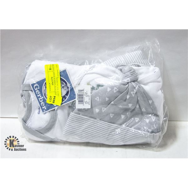 BRAND NEW GERBER BABY ONESIES 4 PIECE SET 3-6 MTHS