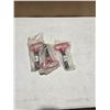 Image 1 : Three draw pins